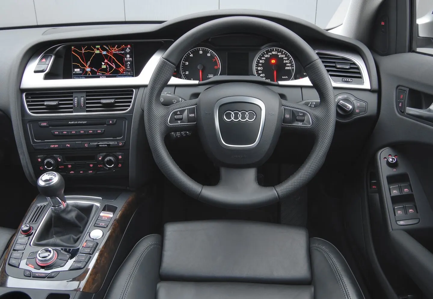 Audi A4 2015 Luxury Interior